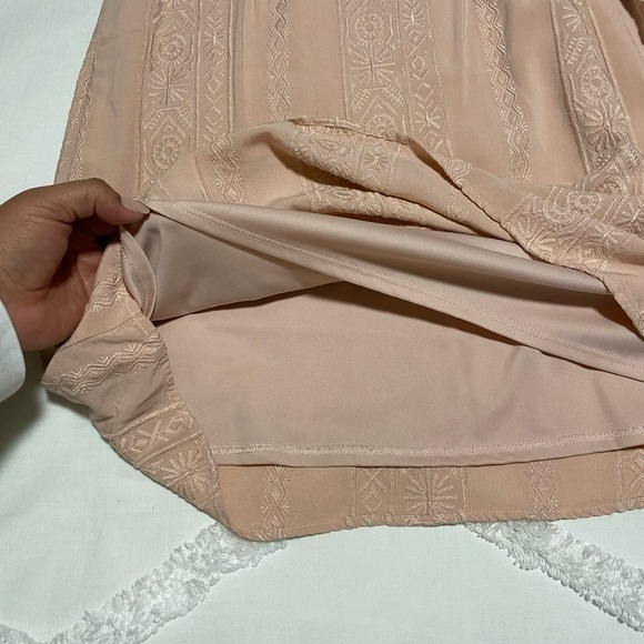 Dress - Picture 8 of 9